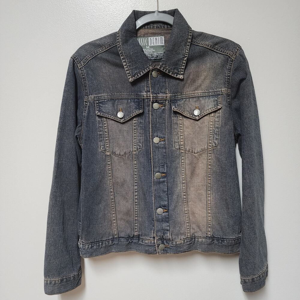 Classic Denim Blue Jean  Jacket Size Medium